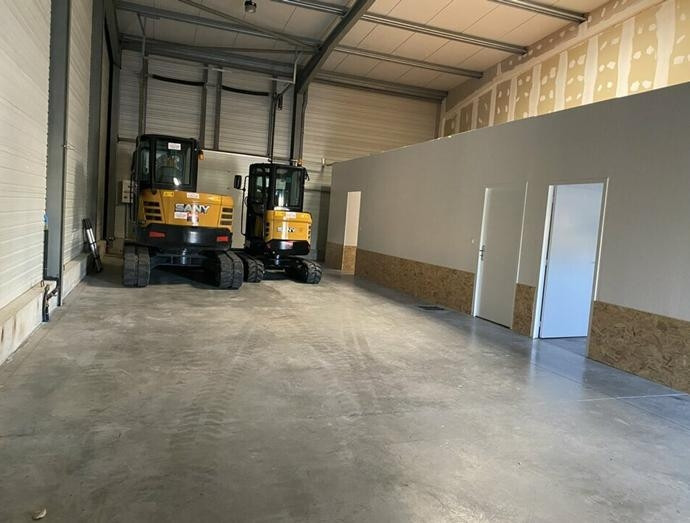 
                                                Location
                                                 À louer – Local d'activités de 170 m² à Carpentras – Vaucluse (84)