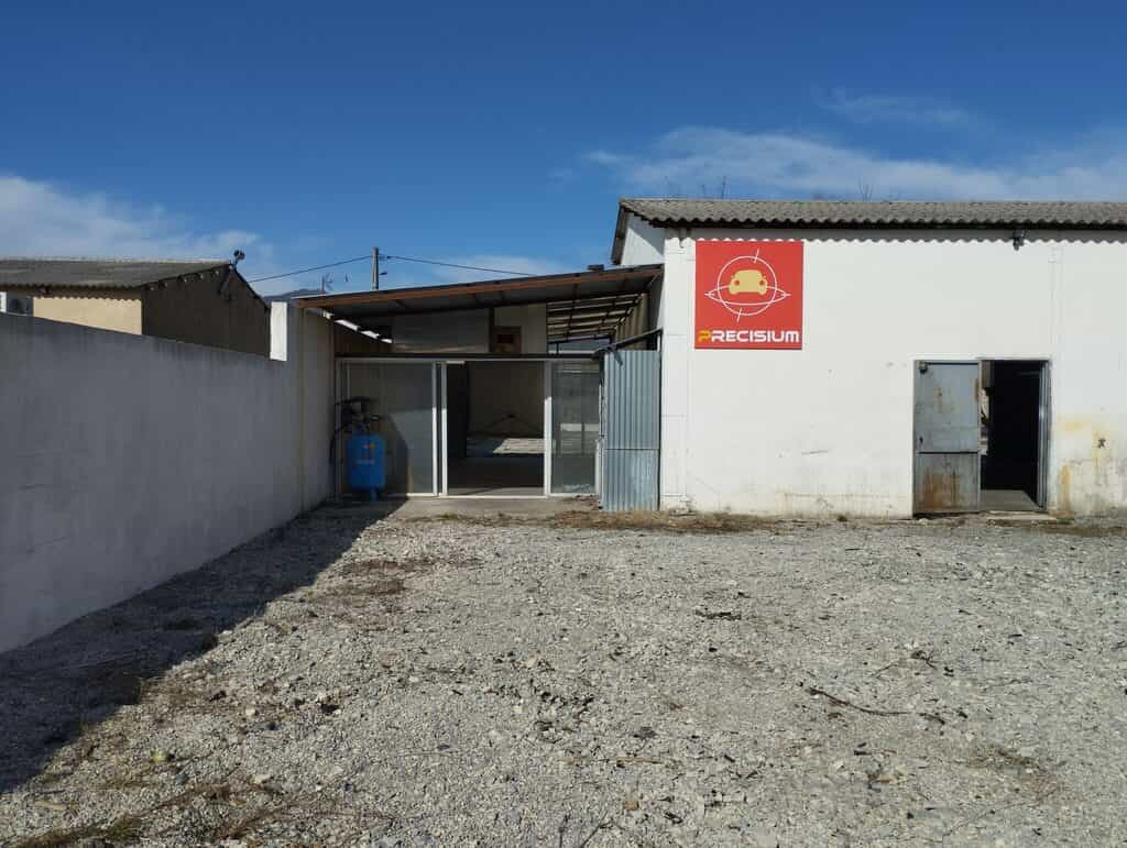 
                                                Location
                                                 À louer – Local d'activités de 240 m² à Les Mées – Alpes-de-Haute-Provence (04)