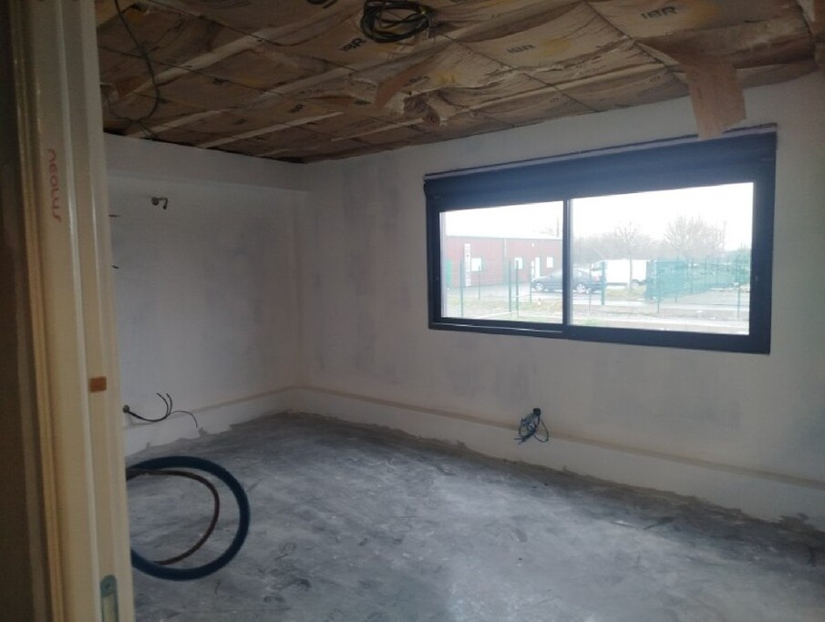 
                                                Location
                                                 À louer – Local d'activités de 336 m² à Vierzon – Cher (18)
