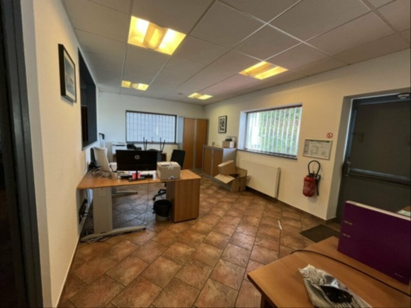 
                                                Location
                                                 À louer – Local d'activités de 374 m² à Sainte-Adresse – Seine-Maritime (76)