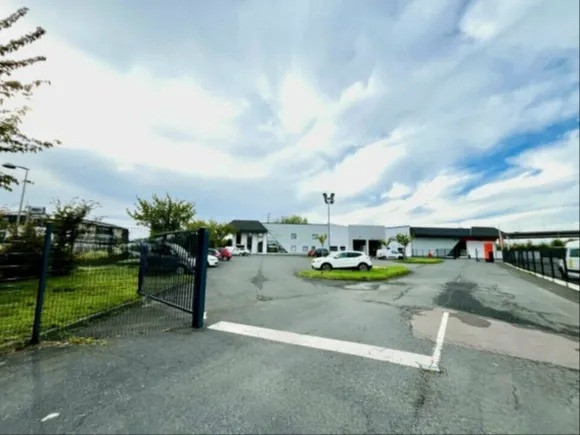 
                                                Location
                                                 À louer – Local d'activités de 450 m² à Harfleur – Seine-Maritime (76)