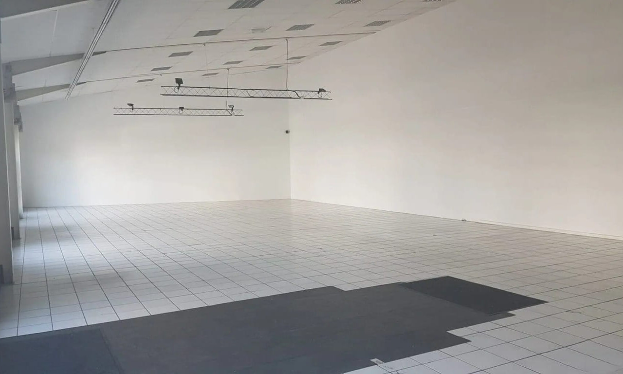 
                                                Location
                                                 À louer – Local d'activités de 510 m² dans le quartier de l'automobile au Havre – Seine-Maritime (76