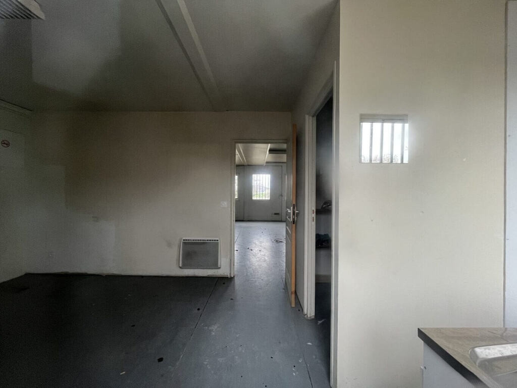 
                                                Location
                                                 À louer – Local d'activités de 524 m² à Mannevillette – Seine-Maritime (76)
