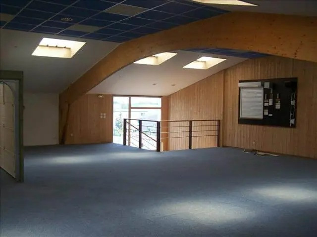 
                                                Location
                                                 À louer – Local d'activités de 552 m² à Montivilliers – Seine-Maritime (76)