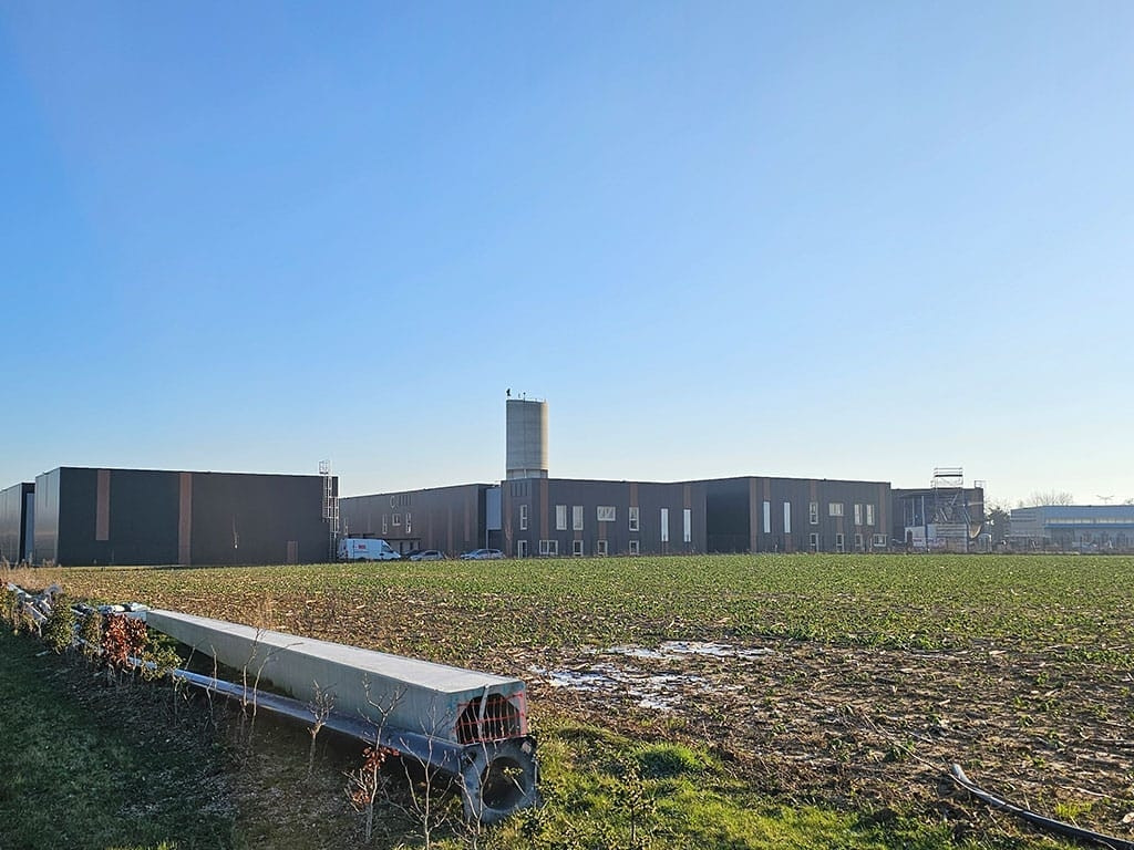 
                                                Location
                                                 À louer - Local d'activités de 555 m² dans le Parc D'activités du Mesnil, à proximité du Havre - Sei