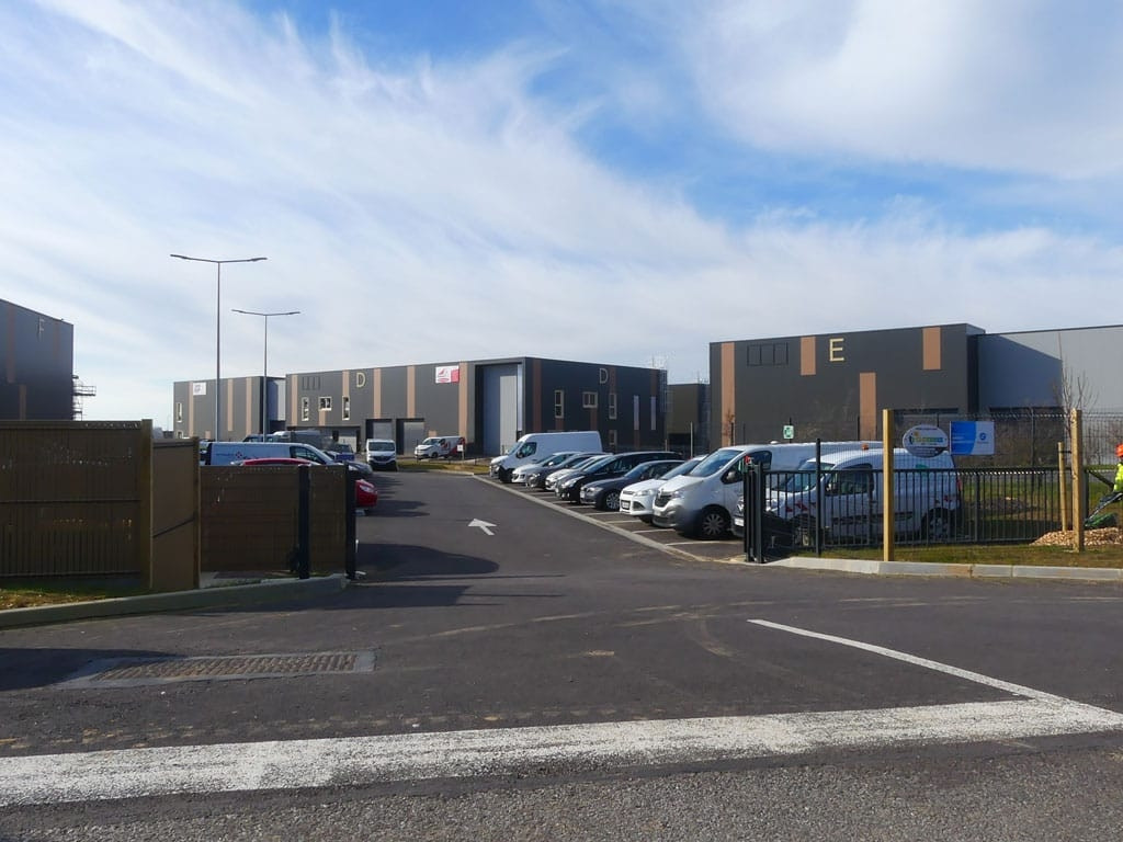 
                                                Location
                                                 À louer - Local d'activités de 555 m² dans le Parc D'activités du Mesnil, à proximité du Havre - Sei