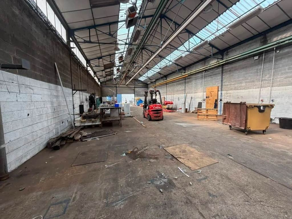 
                                                Location
                                                 À louer – Local d'activités de 560 m² à Sandouville – Seine-Maritime (76)