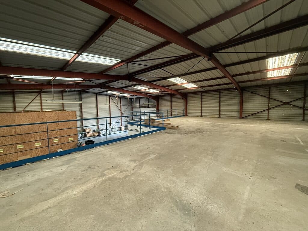 
                                                Location
                                                 À Louer – Local d'Activités de 630 m² à Montivilliers - Seine-Maritime (76)