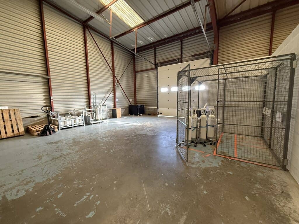 
                                                Location
                                                 À Louer – Local d'Activités de 630 m² à Montivilliers - Seine-Maritime (76)