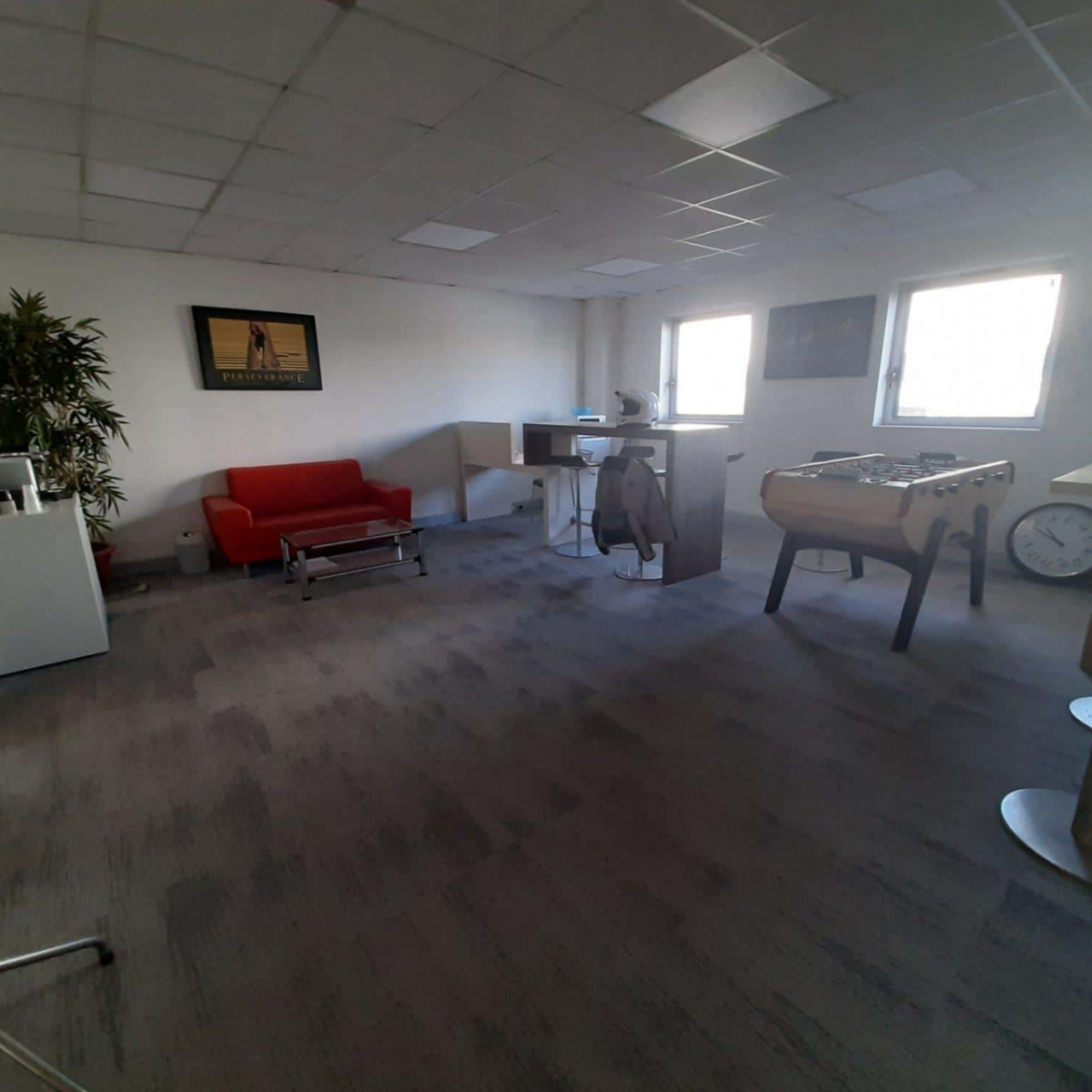 
                                                Location
                                                 À louer – Local d'activités de 690 m² à Argenteuil – Val d'Oise (95)