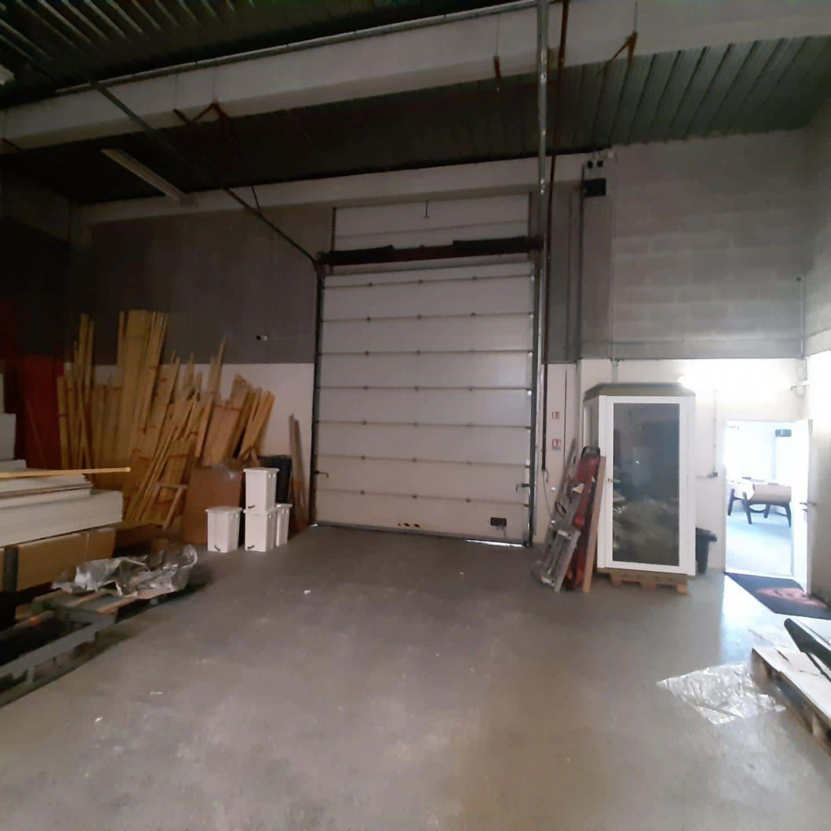 
                                                Location
                                                 À louer – Local d'activités de 690 m² à Argenteuil – Val d'Oise (95)