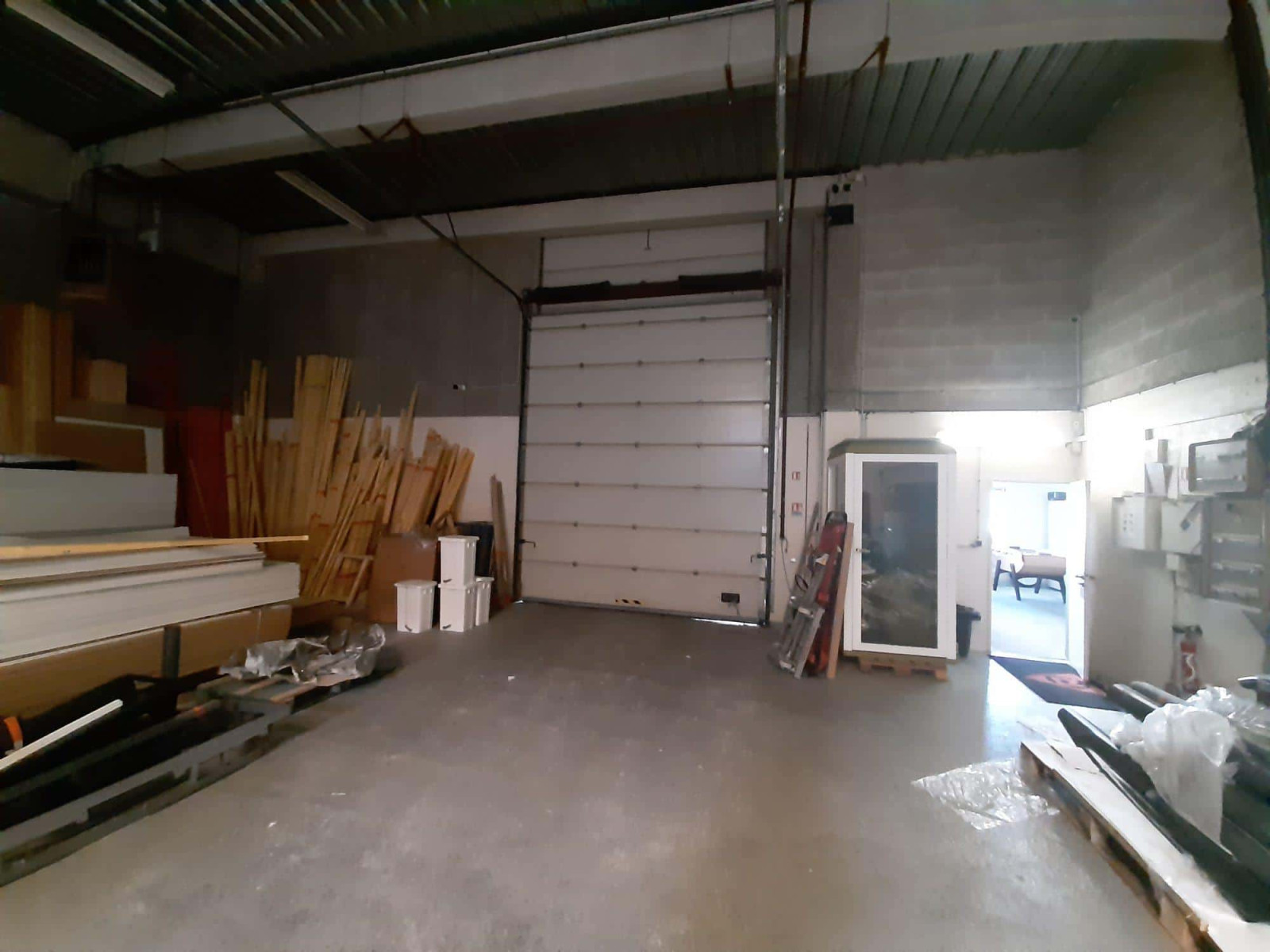 
                                                Location
                                                 À louer – Local d'activités de 690 m² à Argenteuil – Val d'Oise (95)