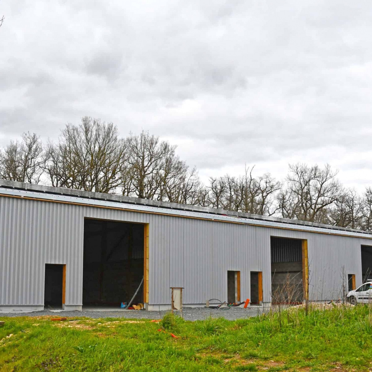 
                                                Location
                                                 À louer - Local d'activités de 800m² divisible à partir de 200m² à proximité d'Albi - Tarn (81)