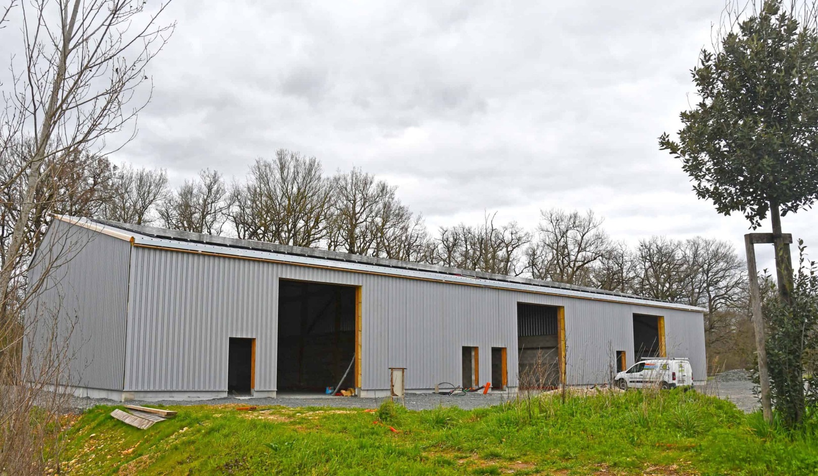 
                                                Location
                                                 À louer – Local d'activités de 800m² divisible à partir de 200m² à proximité d'Albi – Tarn (81)