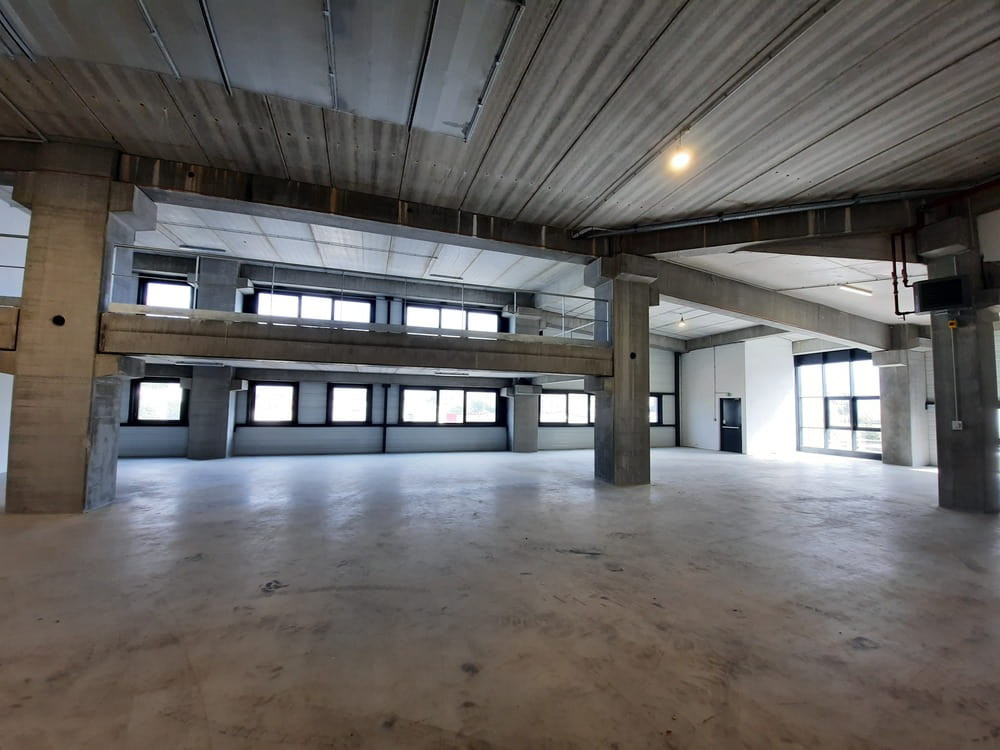
                                                Location
                                                 À Louer – Local d'activités de 832 m² à Colombes – Hauts-de-Seine (92)