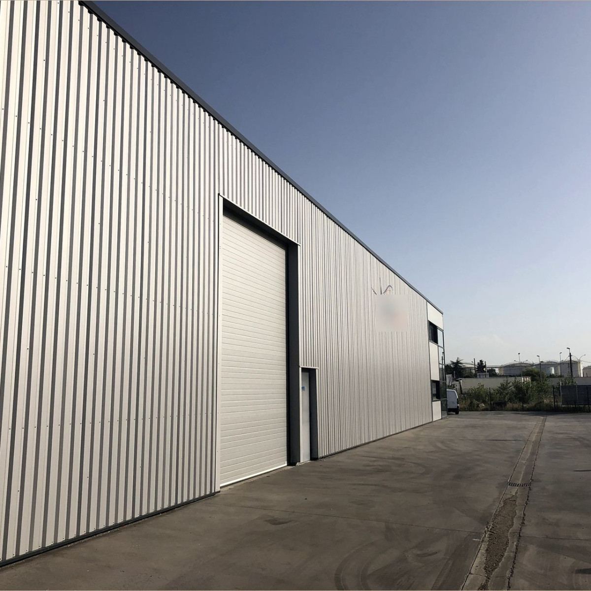 
                                                Location
                                                 A louer local d'activités de  890 m² proche de Toulouse ( 31)