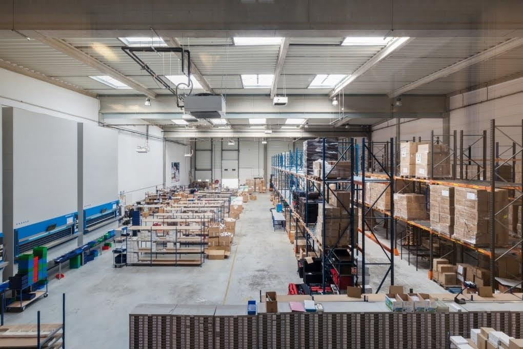 
                                                Location
                                                 À louer - Local d'activités de 940 m² au sein du parc les Chanteraines à Villeneuve la Garenne (92)