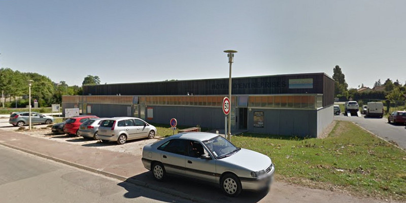 
                                                Location
                                                 À louer- Local d'activités de 98 m² à Saint-Julien-L'Ars – Poitiers Est proche du Futuroscope (86)