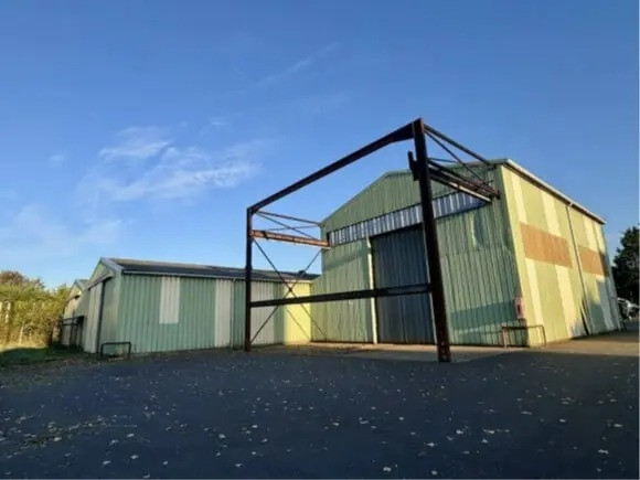 
                                                Location
                                                 À louer – Local industriel de 1 200 m² à Sandouville – Seine-Maritime (76)
