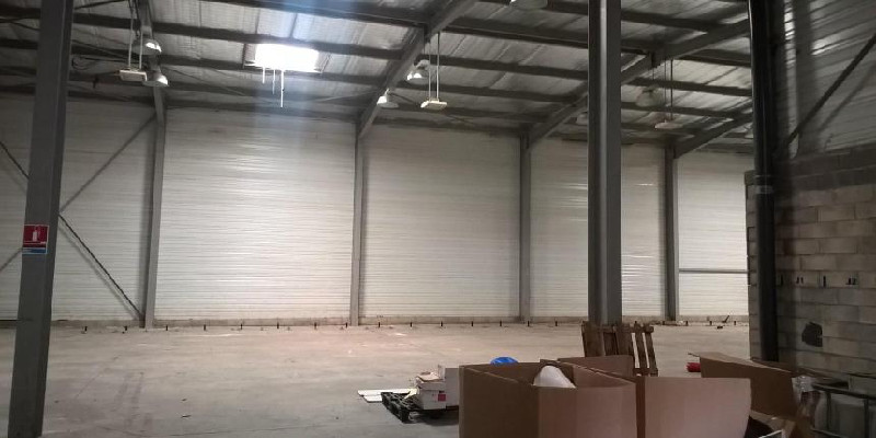 
                                                Location
                                                 À louer - Local Industriel de 1 500 m² à Perpignan Est