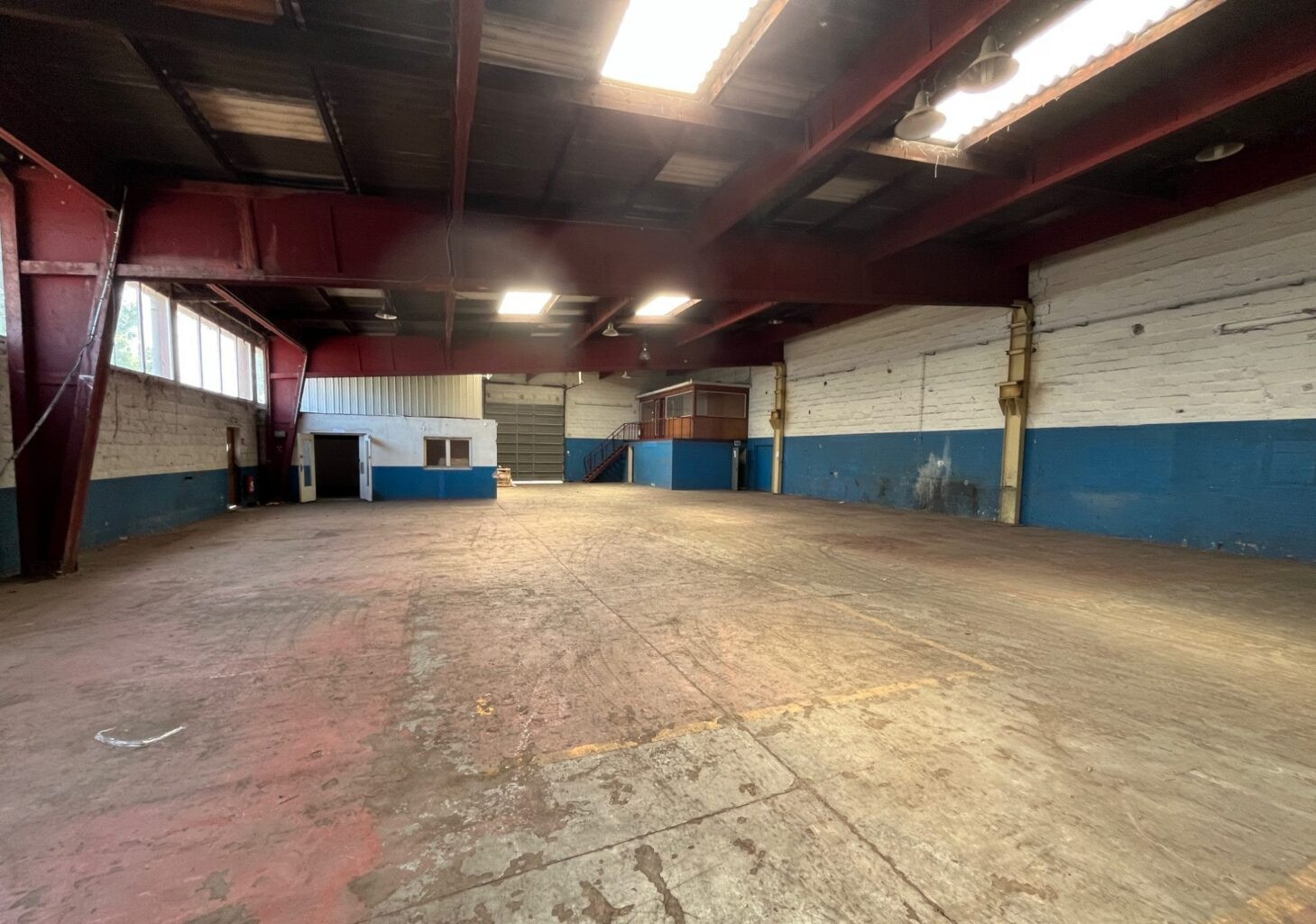 
                                                Location
                                                 À louer – Local industriel de 1 520 m² à Sandouville – Seine-Maritime (76)