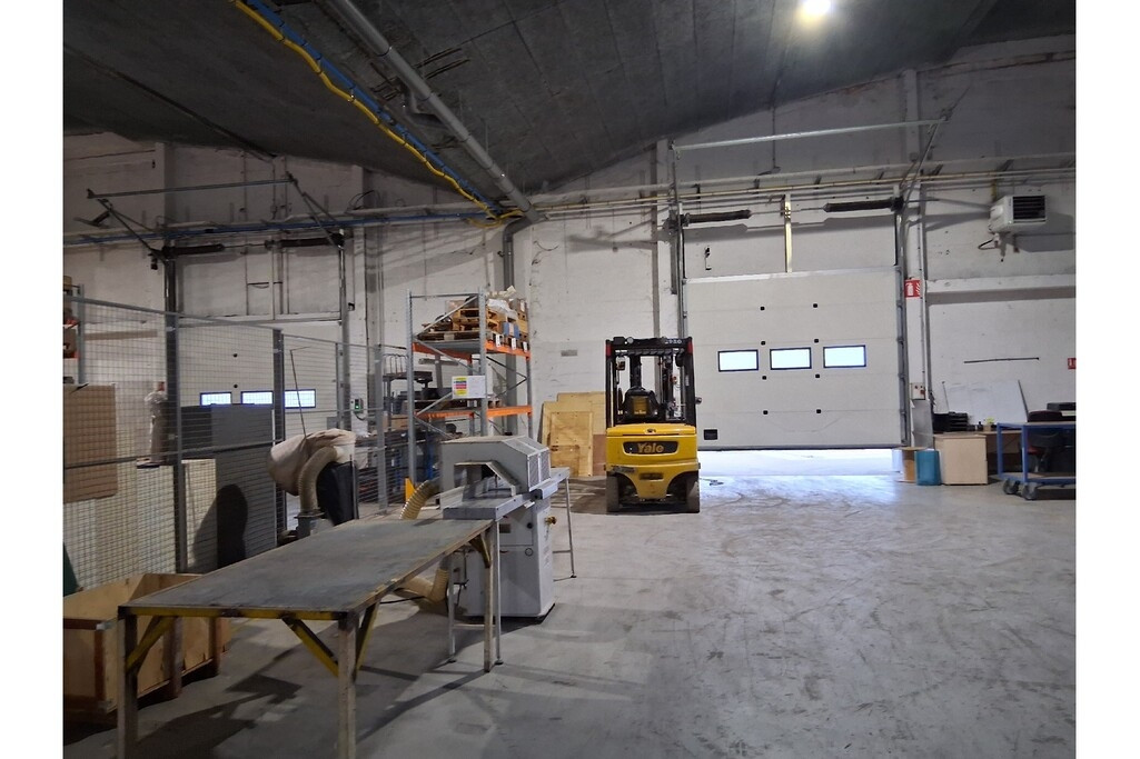 
                                                Location
                                                 À louer – Local industriel de 3 479 m² à Dreux – Eure-et-Loir (28)