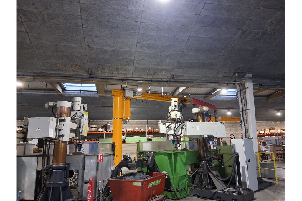 
                                                Location
                                                 À louer – Local industriel de 3 479 m² à Dreux – Eure-et-Loir (28)