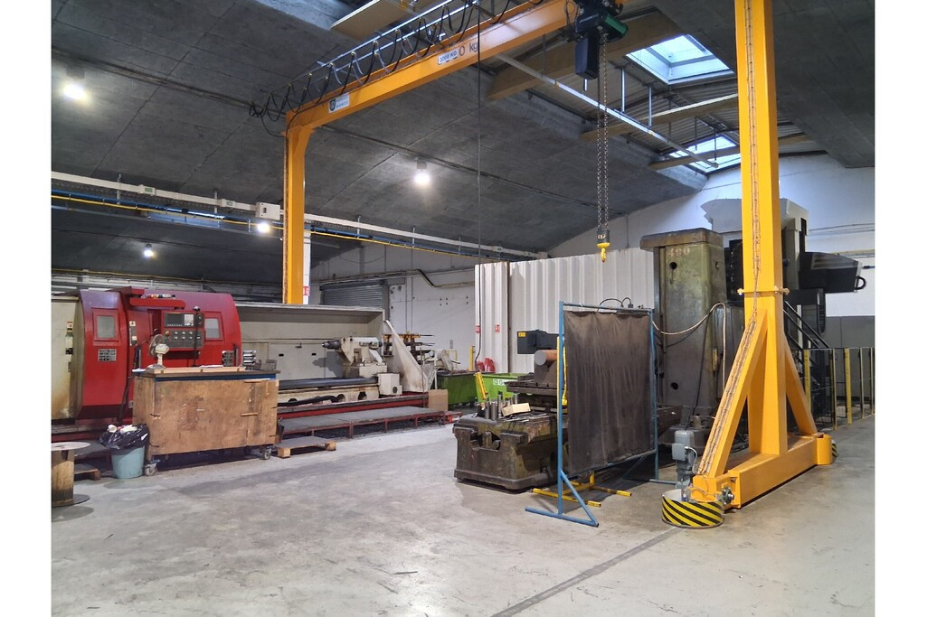 
                                                Location
                                                 À louer – Local industriel de 3 479 m² à Dreux – Eure-et-Loir (28)