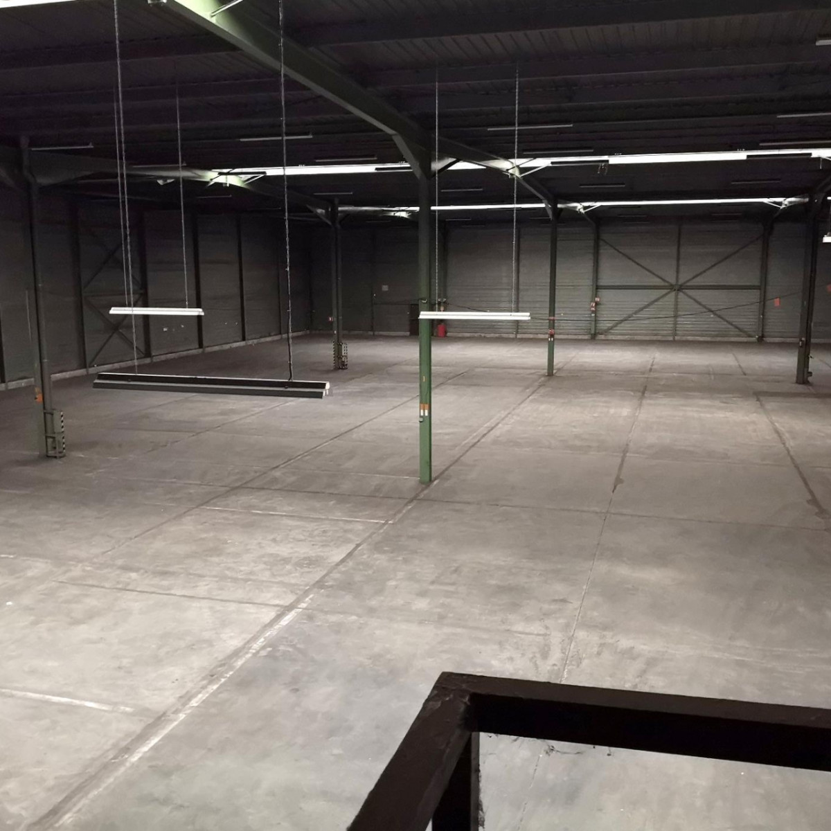 
                                                Location
                                                 A louer - Local industriel de 3000 m² dans la Zone de la Pompelle à Reims - Marne (51)