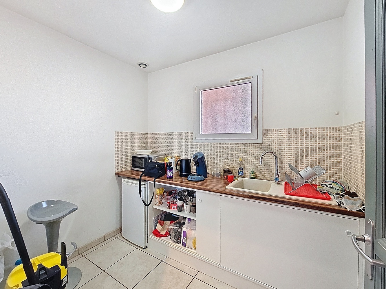 
                                                Location
                                                 A louer local proffessionnel Piolenc 190m2