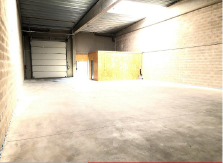 
                                                Location
                                                 À louer – locaux d'activité de 300 m² à Setques