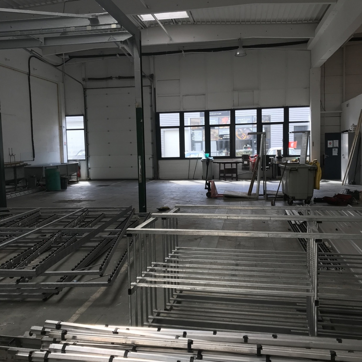 
                                                Location
                                                 À louer - locaux d'activité de 500 m² à Longuenesse