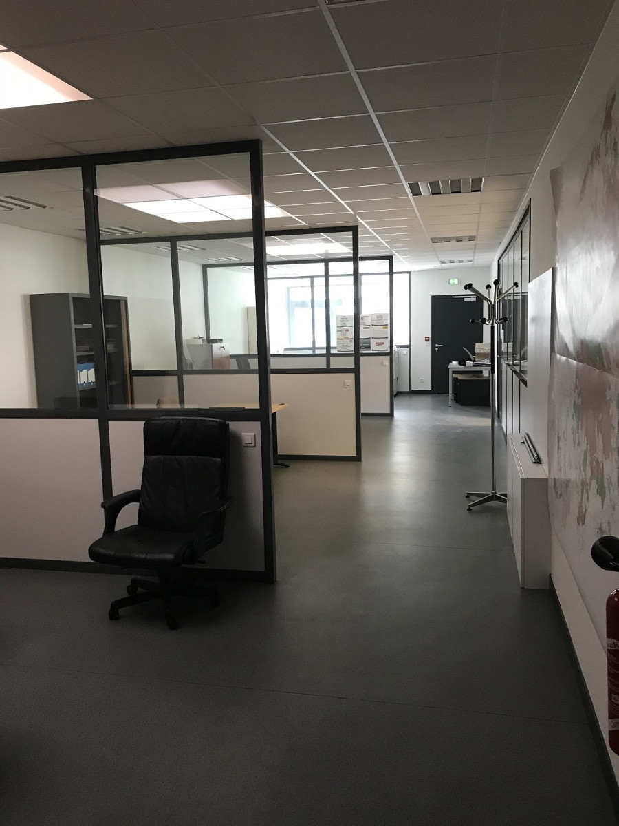 
                                                Location
                                                 À louer – locaux d'activité de 500 m² à Longuenesse