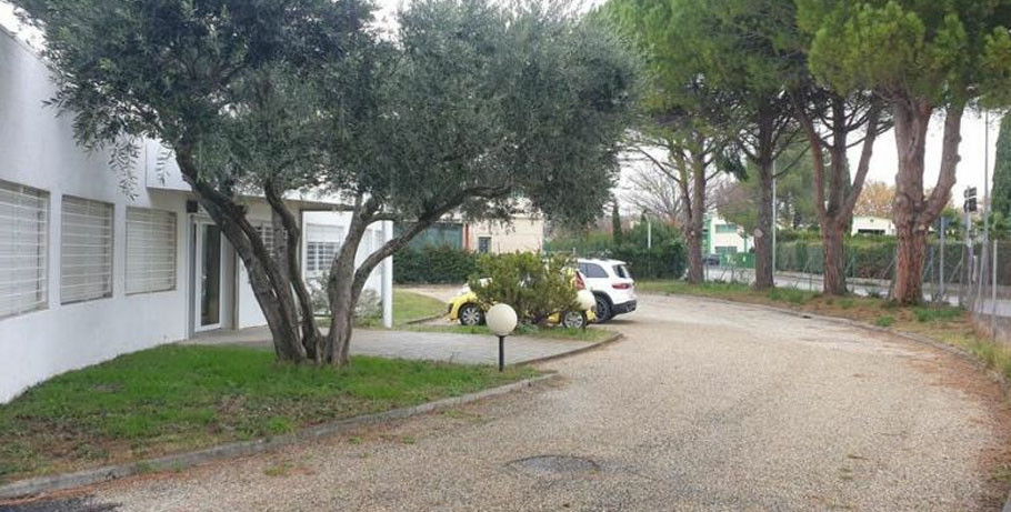 
                                                Location
                                                 À louer - locaux d'activité de 570 m² à Avignon