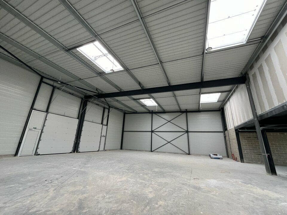 
                                                Location
                                                 À louer – Locaux d'Activités à partir de 351 m² à Saint-Léonard – Marne (51)