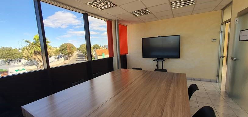 
                                                Location
                                                 À louer- Locaux d'activités de 200m² à Perpignan (66)