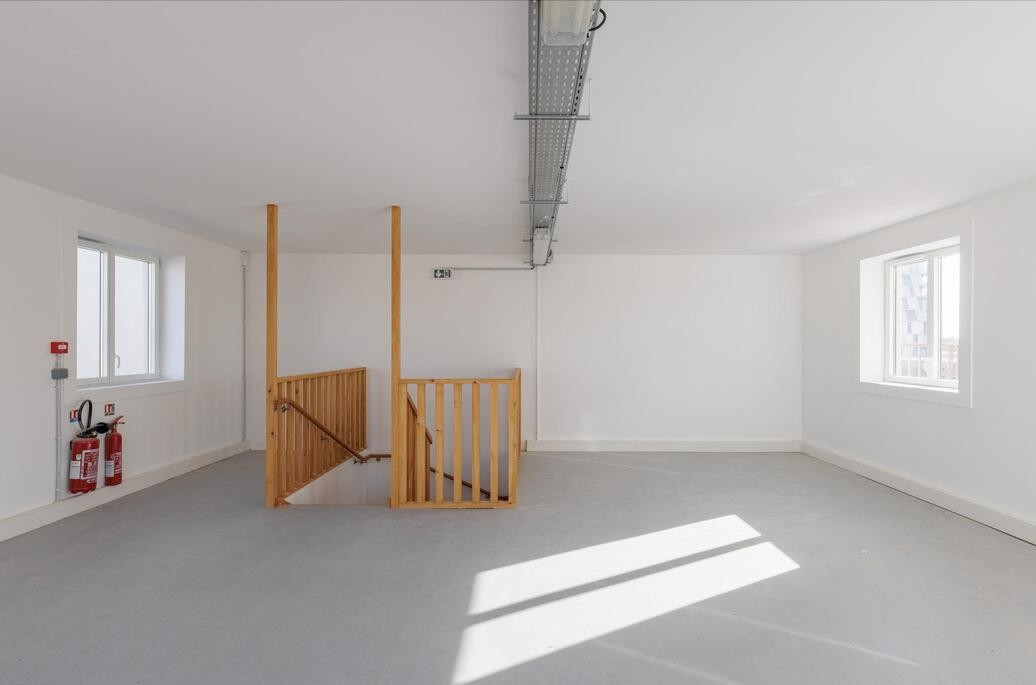 
                                                Location
                                                 À louer – Locaux d'activités de 30 à 250 m² dédiés à l'artisanat et aux métiers d'art à  Ivry-sur-Se