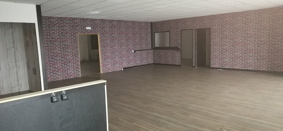 
                                                Location
                                                 À louer - locaux d'activités non divisibles de 300 m² à Anzin à proximité de Valenciennes (59)