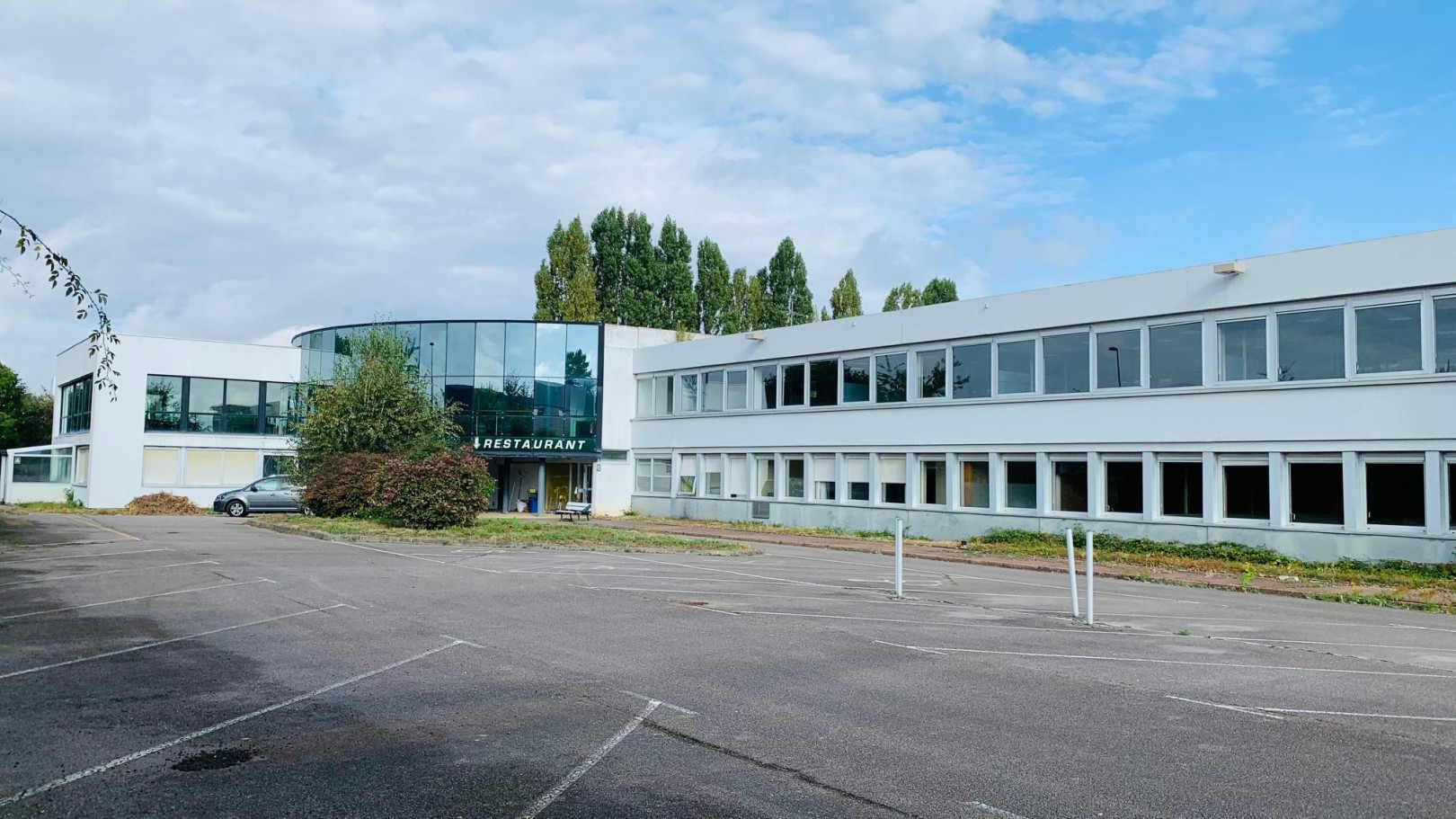 
                                                Location
                                                 À louer – Locaux Industriels de 25 000 m² divisibles à partir de 1 500 m² à Evreux – Eure (27)