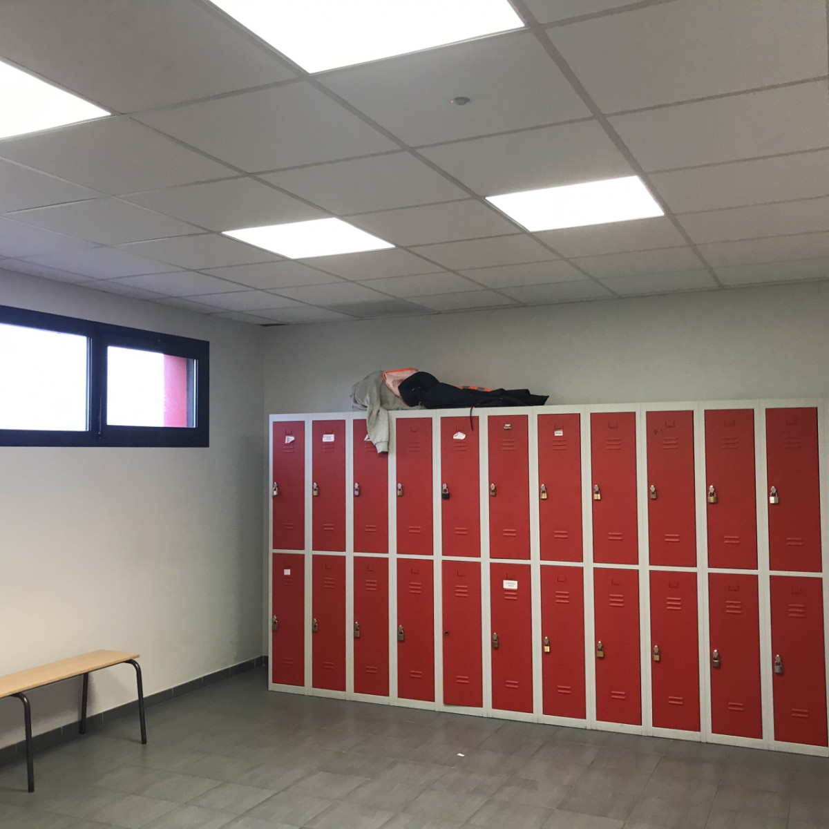 
                                                Location
                                                 À louer - locaux industriels non divisibles de 5 069 m² à Gauchy à proximité de Saint-Quentin (02)