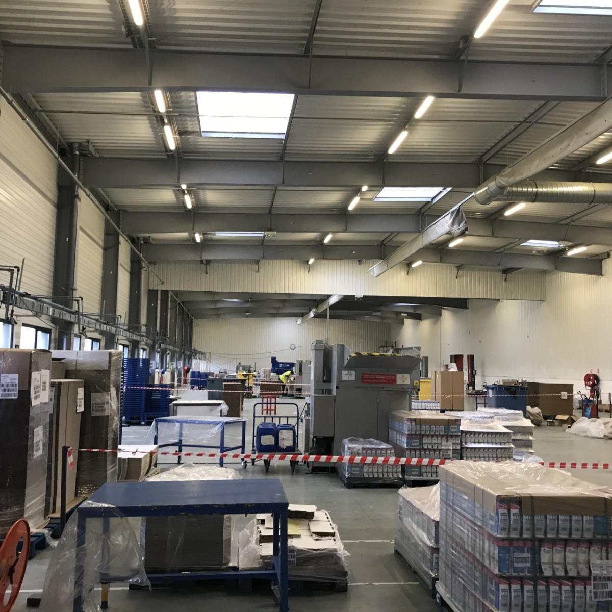 
                                                Location
                                                 À louer - locaux industriels non divisibles de 5 069 m² à Gauchy à proximité de Saint-Quentin (02)