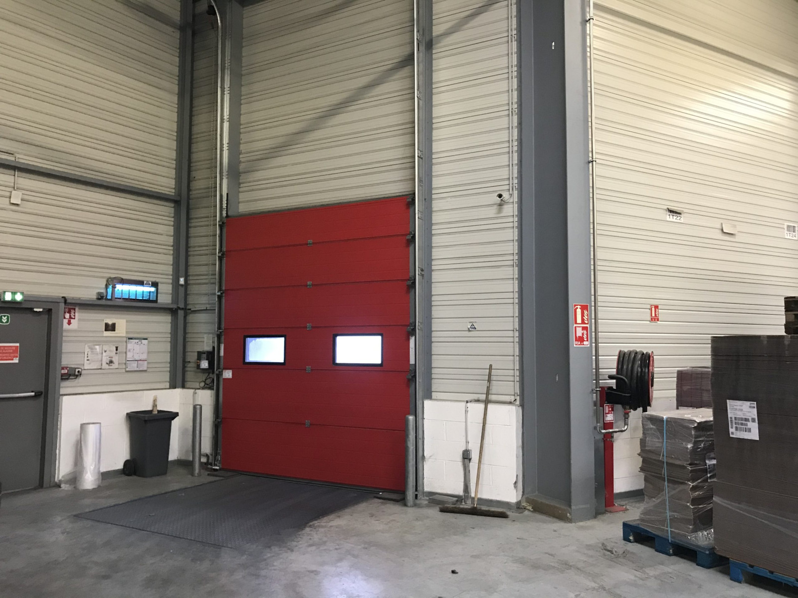 
                                                Location
                                                 À louer – locaux industriels non divisibles de 5 069 m² à Gauchy à proximité de Saint-Quentin (02)