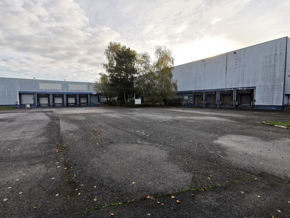 
                                                Location
                                                 À louer – locaux industriels non divisibles de 7 750 m² à Lesquin à proximité de Lille (59)