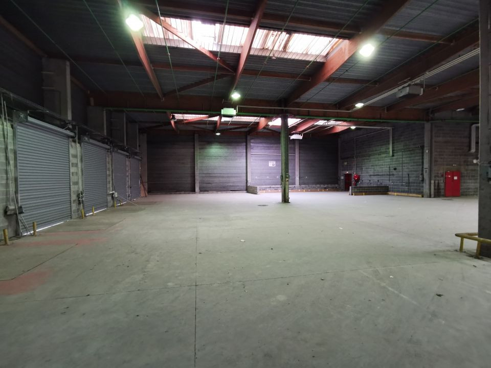 
                                                Location
                                                 À louer – locaux industriels non divisibles de 7 750 m² à Lesquin à proximité de Lille (59)