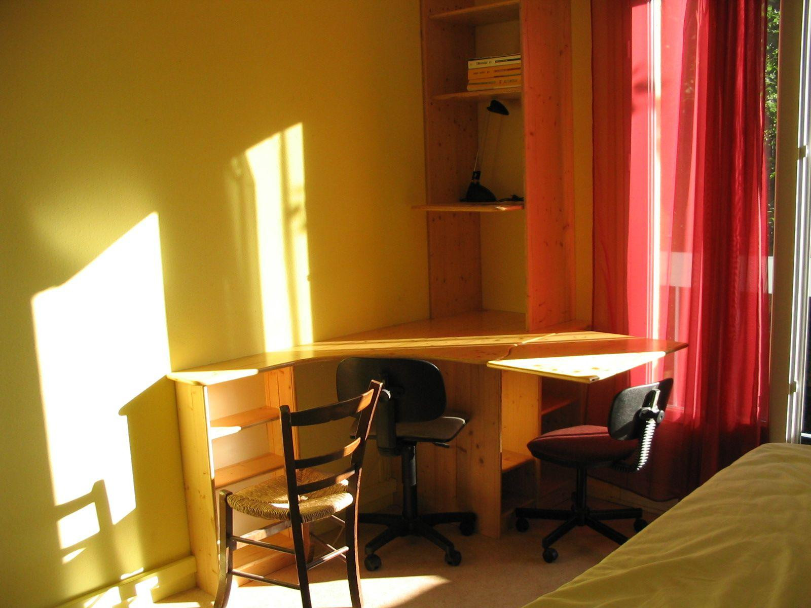 
                                                Location
                                                 A louer logement étudiant dans résidence fermée