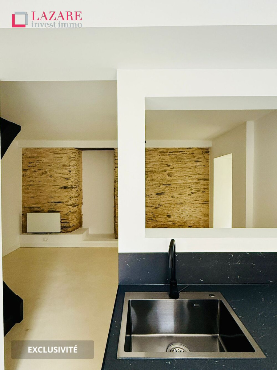 
                                                Location
                                                 A LOUER MAISON T3 entièrement rénovée