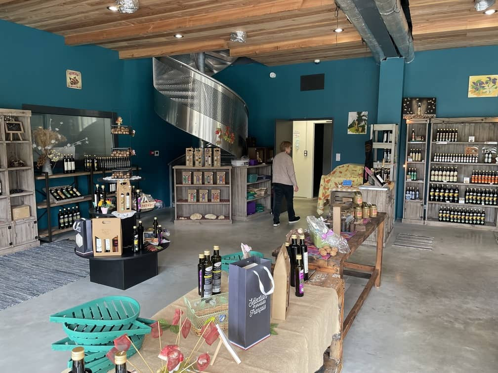 
                                                Location
                                                 À louer ou à vendre – Local industriel de 3 500 m² à Périgueux – Dordogne (24)