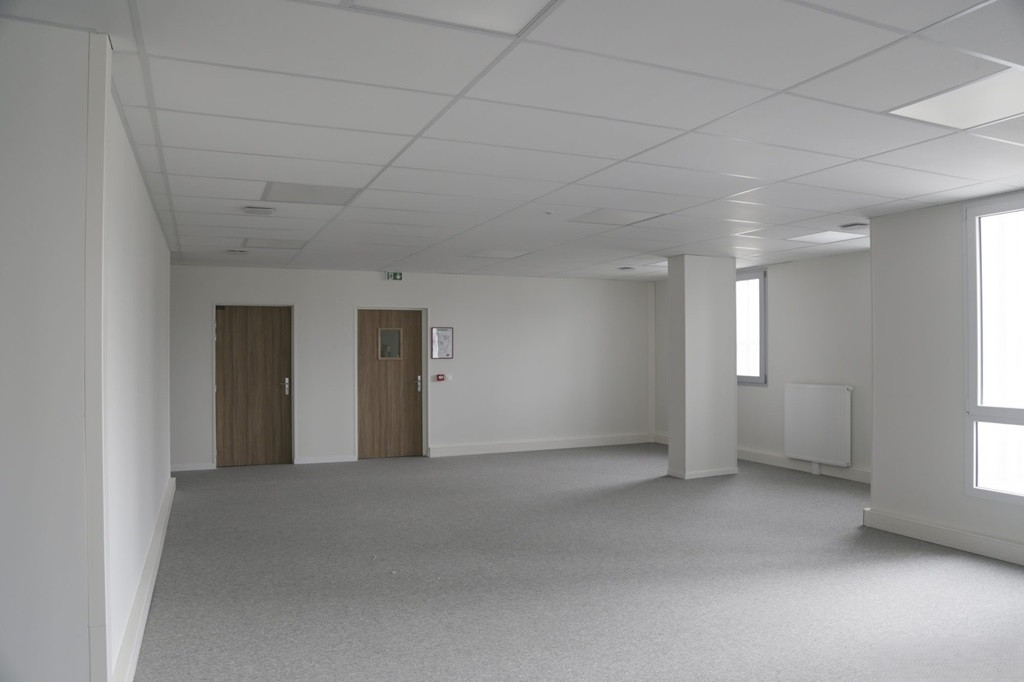 
                                                Location
                                                 À Louer - Plateau de bureaux de 394 m² au Havre (76)