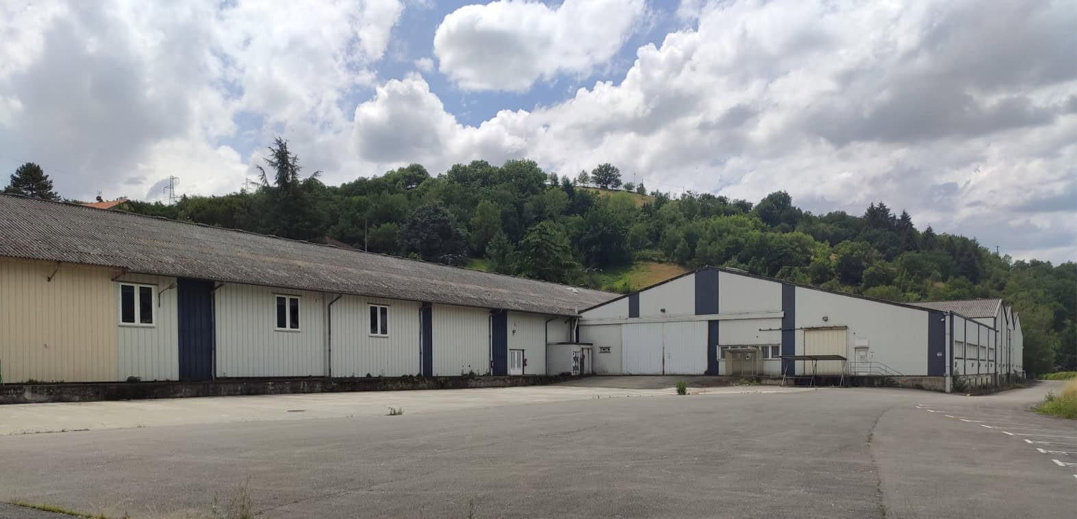 
                                                Location
                                                 À louer – Site industriel de 6 795 m² sur un terrain de 1,6 ha à Decazeville – Aveyron (12)