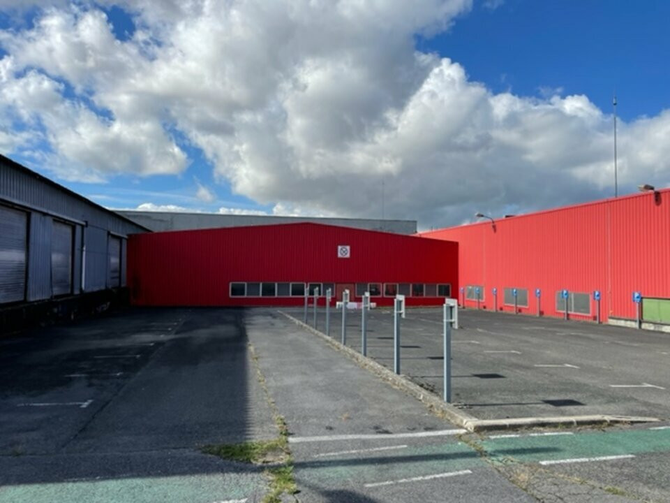 
                                                Location
                                                 À louer – Site Industriel de production et de stockage de 13 120 m² proche d'Amiens à Moreuil – Somme (80)
